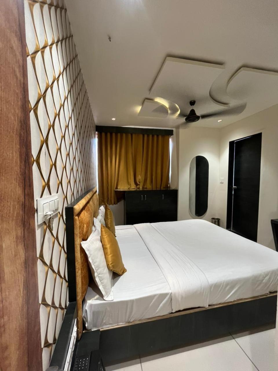 Prime View Hotel Ahmedabad Zimmer foto